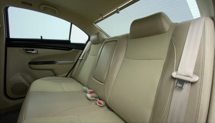 2017 Maruti Ciaz  ZDI SHVS, Diesel, Manual, 86,437 km, Right Side Rear Door Cabin