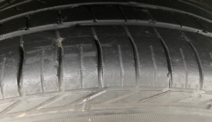 2021 Hyundai VENUE SX PLUS 1.0 TURBO DCT, Petrol, Automatic, 97,130 km, Right Front Tyre Tread