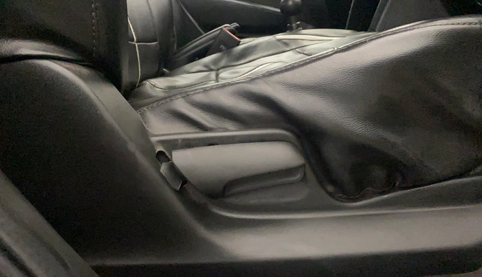 2016 Maruti Swift LXI (O), Petrol, Manual, 72,650 km, Driver Side Adjustment Panel