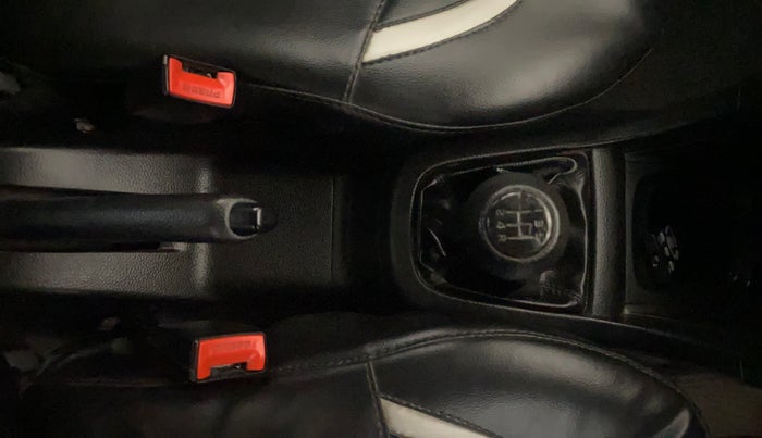 2016 Maruti Swift LXI (O), Petrol, Manual, 72,650 km, Gear Lever