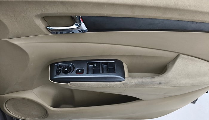 2013 Honda City 1.5L I-VTEC V MT, Petrol, Manual, 69,501 km, Driver Side Door Panels Control