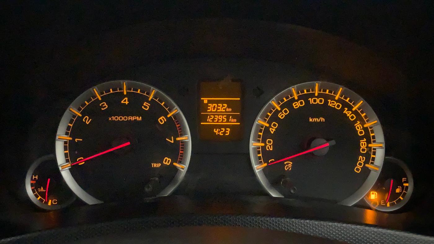 2012 Maruti Swift VXI, Petrol, Manual, 1,24,132 km, Odometer Image