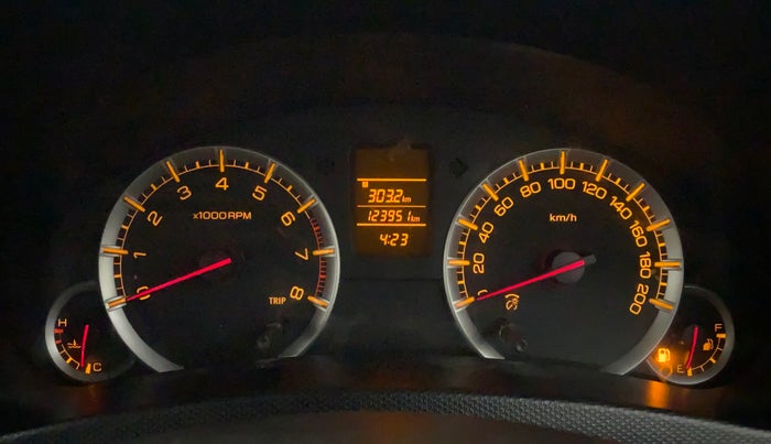 2012 Maruti Swift VXI, Petrol, Manual, 1,24,132 km, Odometer Image