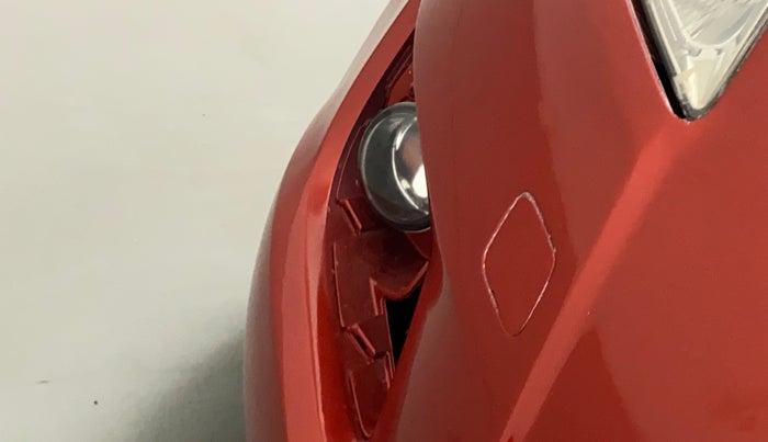 2012 Maruti Swift VXI, Petrol, Manual, 1,24,132 km, Right fog light - Fog Light cover missing