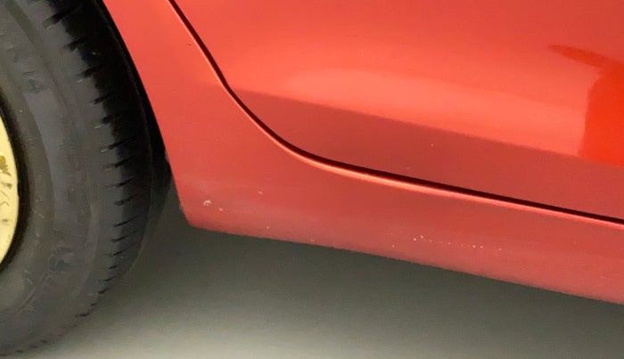 2012 Maruti Swift VXI, Petrol, Manual, 1,24,132 km, Right running board - Slightly dented
