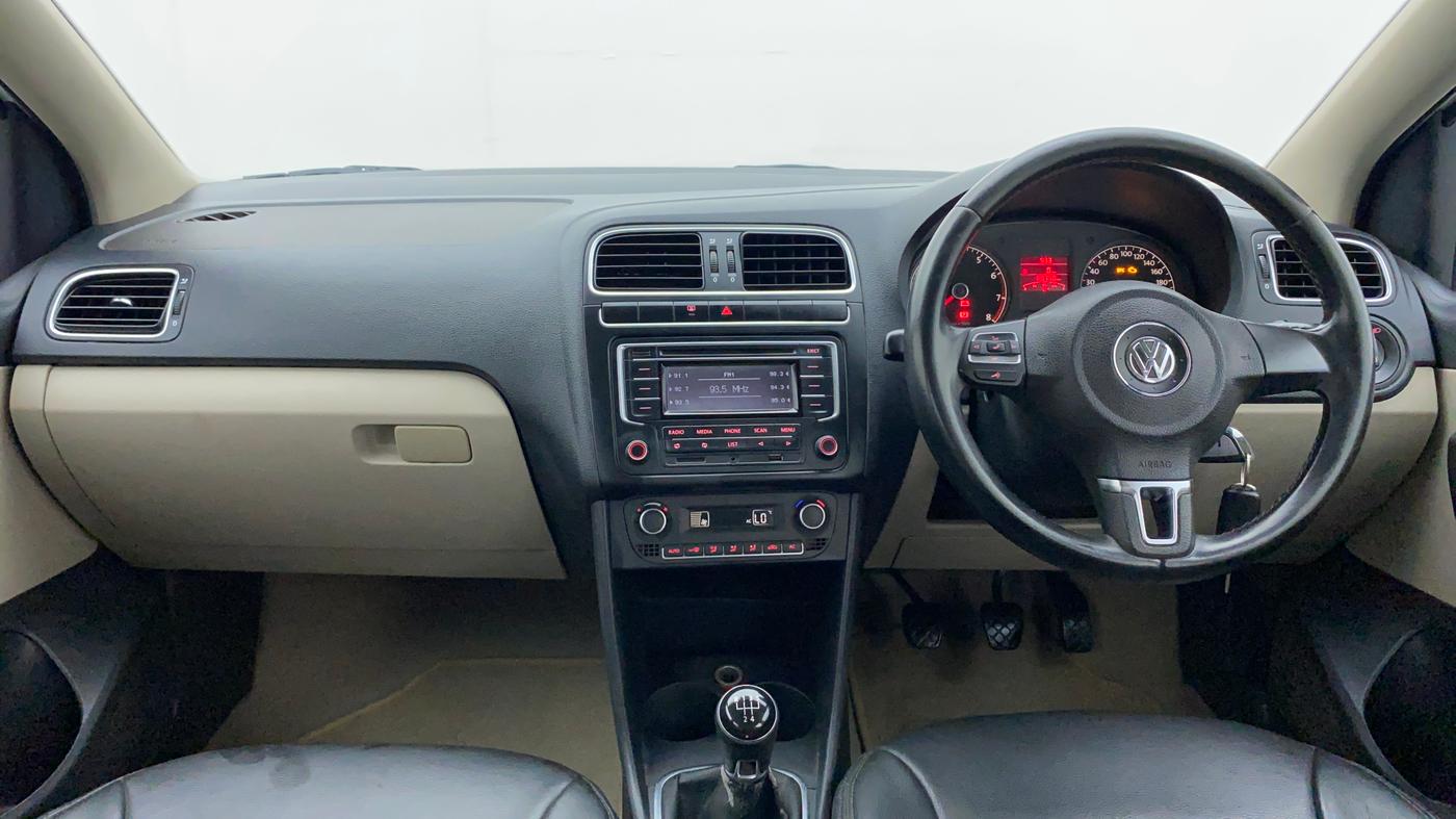 2013 Volkswagen Polo HIGHLINE1.2L, Petrol, Manual, 80,648 km, Dashboard