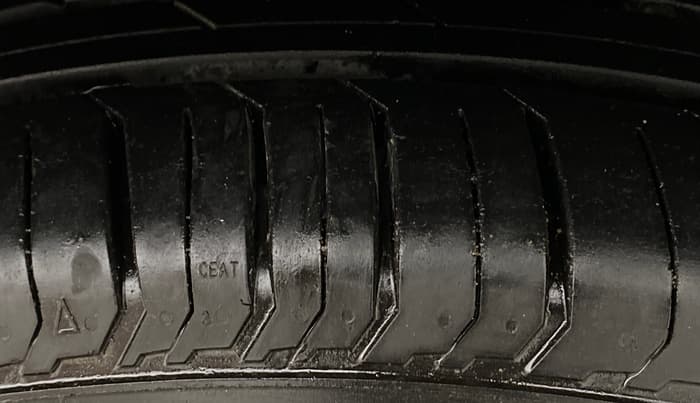 2022 Tata PUNCH ACCOMPLISHED MT, Petrol, Manual, 35,043 km, Right Front Tyre Tread
