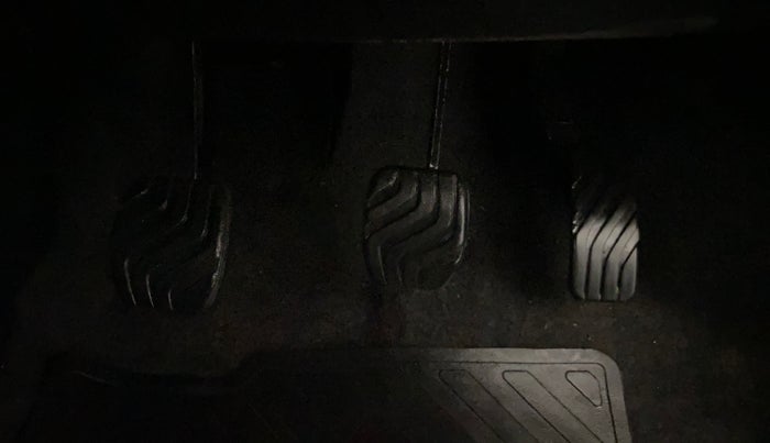 2025 Renault Kwid RXL 1.0 (O), Petrol, Manual, 5,101 km, Pedals