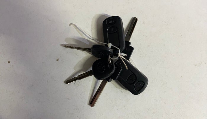 2015 Toyota Etios CROSS 1.2 G, Petrol, Manual, 70,549 km, Key Close Up