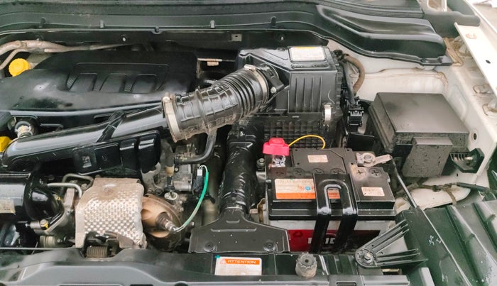 2022 Mahindra XUV300 W6 1.2 PETROL AMT, Petrol, Automatic, 36,886 km, Engine View - Left