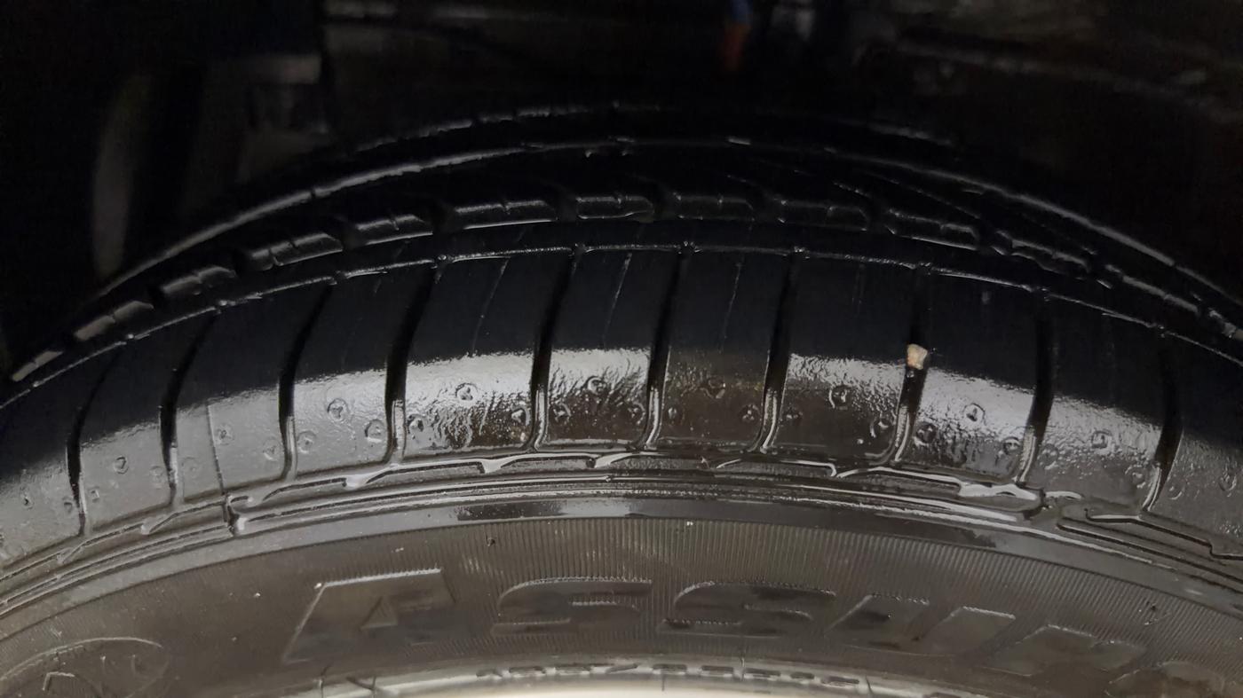 2018 Maruti Ciaz ZETA 1.4  AT PETROL, Petrol, Automatic, 57,380 km, Left Front Tyre Tread