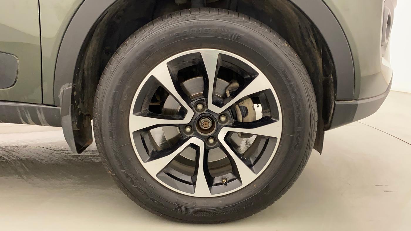 2020 Tata NEXON XZ PLUS (O) DIESEL DUAL TONE, Diesel, Manual, 87,377 km, Right Front Wheel