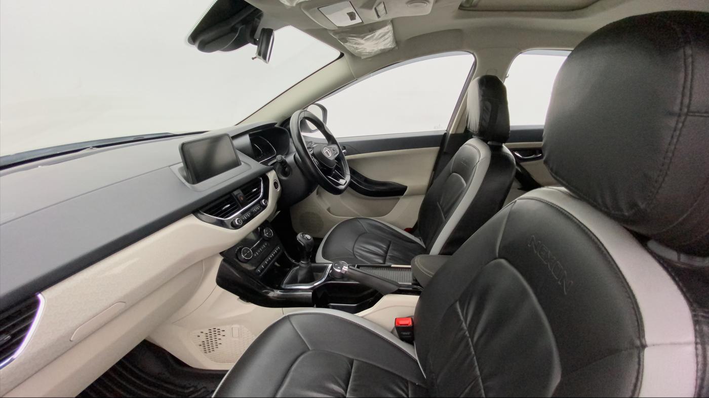 2020 Tata NEXON XZ PLUS (O) DIESEL DUAL TONE, Diesel, Manual, 87,377 km, Right Side Front Door Cabin