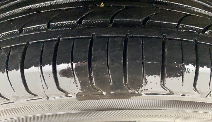 2021 Hyundai GRAND I10 NIOS SPORTZ 1.2 KAPPA VTVT, Petrol, Manual, 49,165 km, Right Rear Tyre Tread