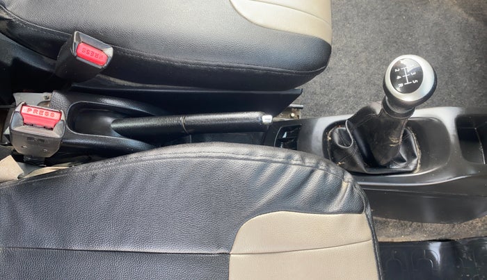 2014 Maruti Wagon R 1.0 VXI, Petrol, Manual, 74,074 km, Gear Lever