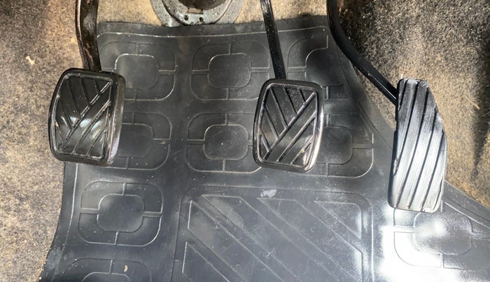 2014 Maruti Wagon R 1.0 VXI, Petrol, Manual, 74,074 km, Pedals