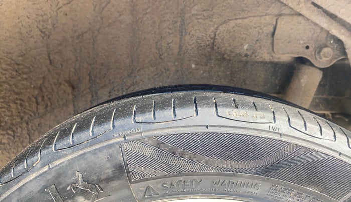 2014 Maruti Wagon R 1.0 VXI, Petrol, Manual, 74,074 km, Left Rear Tyre Tread