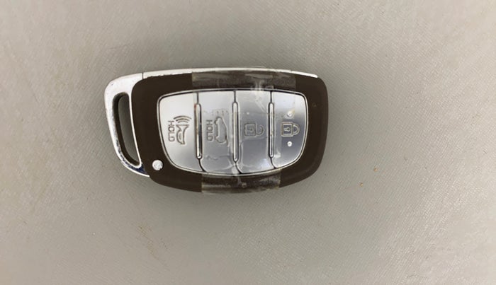 2019 Hyundai VENUE SX(O) 1.4 CRDI, Diesel, Manual, 1,27,192 km, Key Close Up