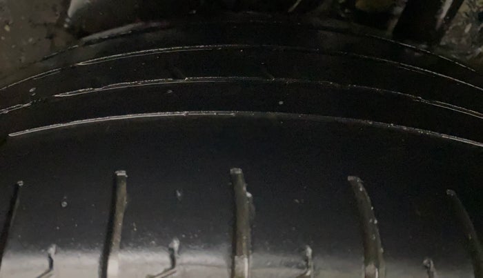 2019 Hyundai VENUE SX(O) 1.4 CRDI, Diesel, Manual, 1,27,192 km, Left Rear Tyre Tread