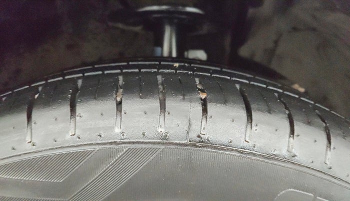 2024 Maruti Baleno ALPHA 1.2 AGS, Petrol, Automatic, 8,003 km, Right Front Tyre Tread