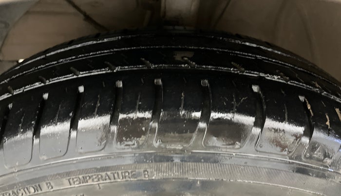 2019 Maruti Swift VXI, Petrol, Manual, 28,233 km, Left Front Tyre Tread