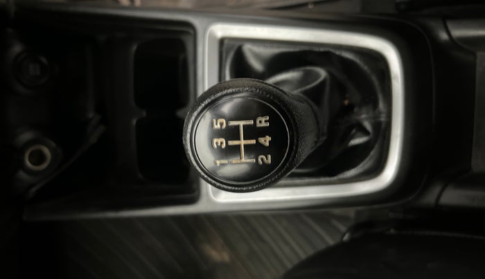 2019 Maruti Swift VXI, Petrol, Manual, 28,233 km, Gear Lever
