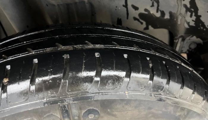 2019 Maruti Swift VXI, Petrol, Manual, 28,233 km, Right Rear Tyre Tread