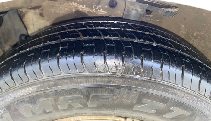 2013 Maruti Ritz LXI, Petrol, Manual, 29,550 km, Left Front Tyre Tread