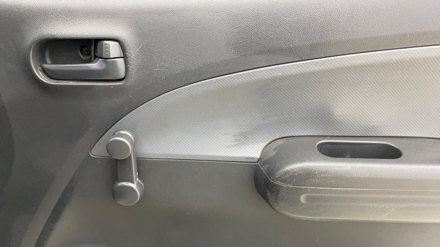 2013 Maruti Ritz LXI, Petrol, Manual, 29,550 km, Driver Side Door Panels Control