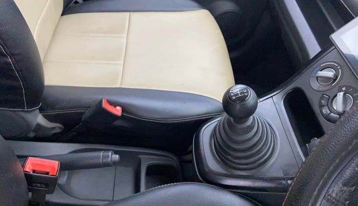 2013 Maruti Ritz LXI, Petrol, Manual, 29,550 km, Gear Lever
