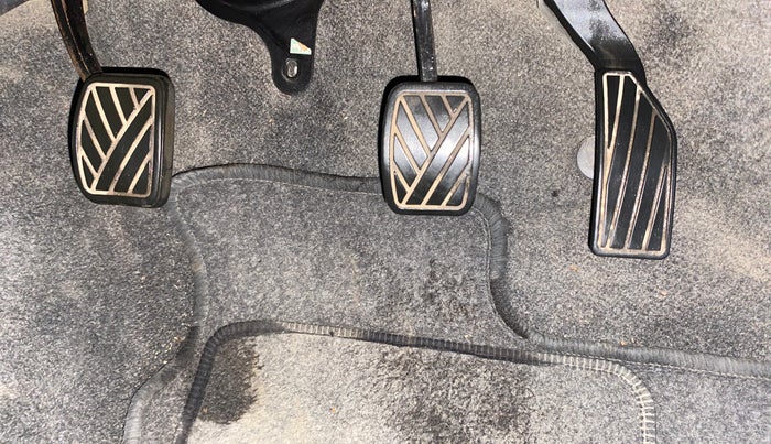 2013 Maruti Ritz LXI, Petrol, Manual, 29,550 km, Pedals