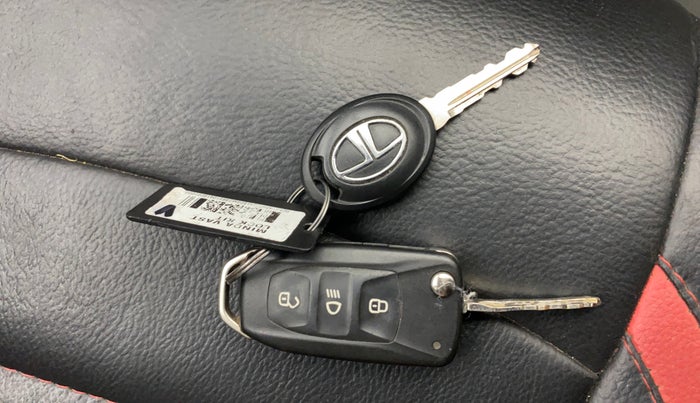 2018 Tata Tiago XZ PETROL, Petrol, Manual, 41,699 km, Key Close Up