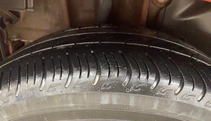 2018 Tata Tiago XZ PETROL, Petrol, Manual, 41,699 km, Right Rear Tyre Tread