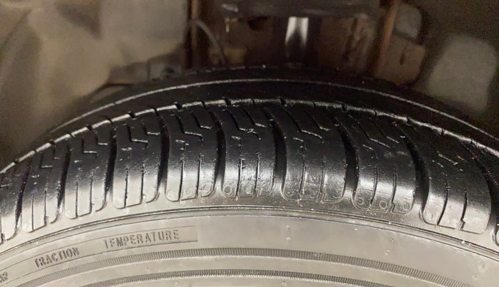 2018 Tata Tiago XZ PETROL, Petrol, Manual, 41,699 km, Left Front Tyre Tread