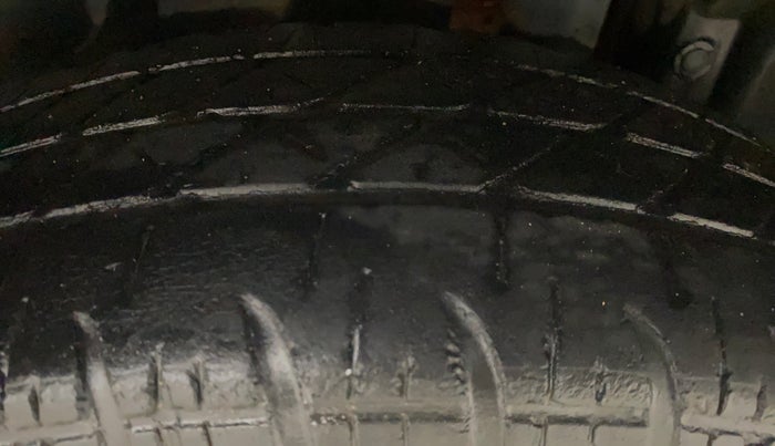 2017 Maruti Swift VDI, Diesel, Manual, 56,556 km, Left Rear Tyre Tread