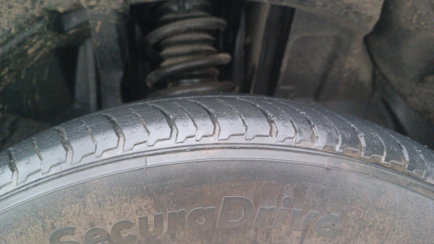 2022 Renault Kiger RXT MT, Petrol, Manual, 15,398 km, Right Front Tyre Tread