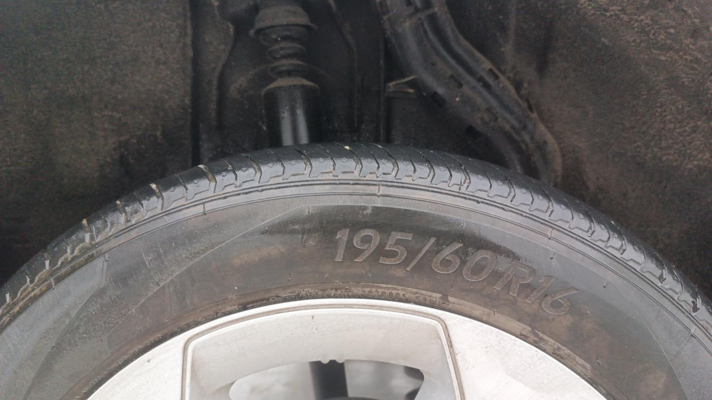 2022 Renault Kiger RXT MT, Petrol, Manual, 15,398 km, Right Rear Tyre Tread