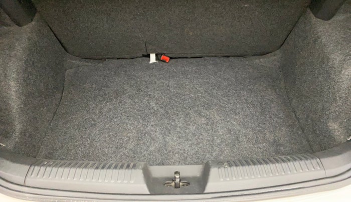 2016 Volkswagen Polo HIGHLINE1.2L, Petrol, Manual, 79,370 km, Boot Inside