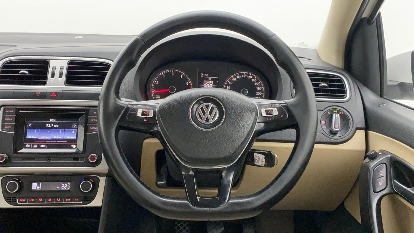 2016 Volkswagen Polo HIGHLINE1.2L, Petrol, Manual, 79,370 km, Steering Wheel Close Up
