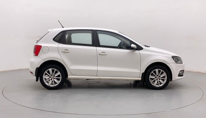 2016 Volkswagen Polo HIGHLINE1.2L, Petrol, Manual, 79,370 km, Right Side View