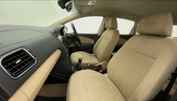 2016 Volkswagen Polo HIGHLINE1.2L, Petrol, Manual, 79,370 km, Right Side Front Door Cabin