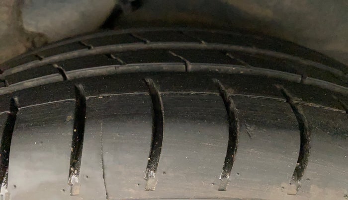 2012 Hyundai i10 SPORTZ 1.2 AT, Petrol, Automatic, 61,653 km, Left Rear Tyre Tread