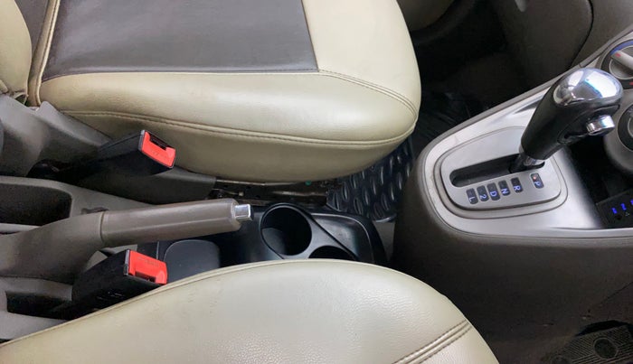 2012 Hyundai i10 SPORTZ 1.2 AT, Petrol, Automatic, 61,653 km, Gear Lever