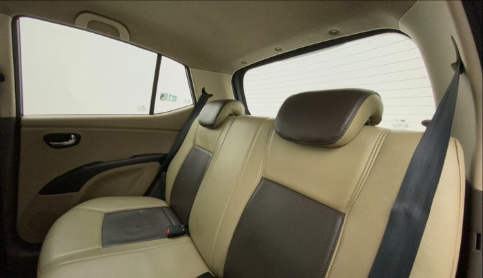 2012 Hyundai i10 SPORTZ 1.2 AT, Petrol, Automatic, 61,653 km, Right Side Rear Door Cabin