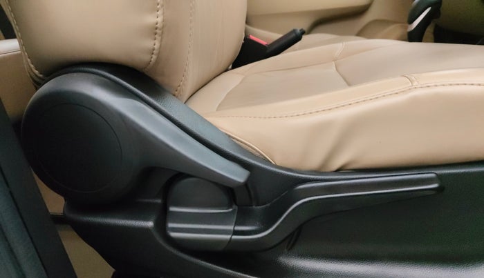 2022 Honda Amaze 1.2L I-VTEC VX CVT, Petrol, Automatic, 50,213 km, Driver Side Adjustment Panel