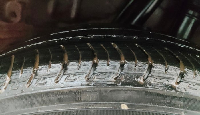 2022 Honda Amaze 1.2L I-VTEC VX CVT, Petrol, Automatic, 50,213 km, Left Rear Tyre Tread