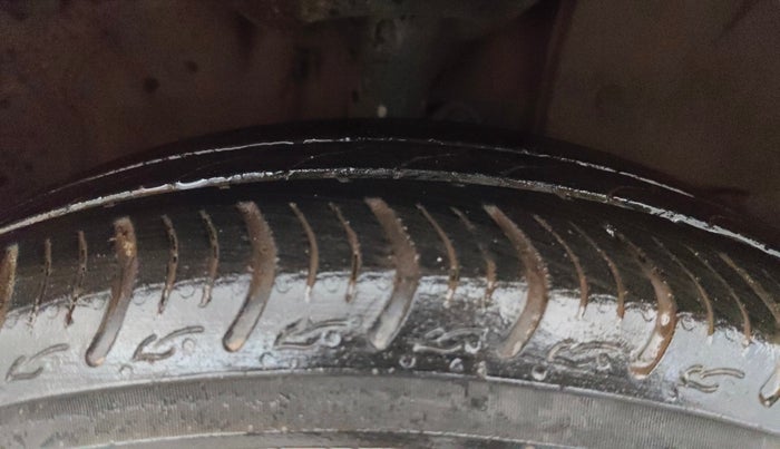 2022 Honda Amaze 1.2L I-VTEC VX CVT, Petrol, Automatic, 50,213 km, Right Front Tyre Tread