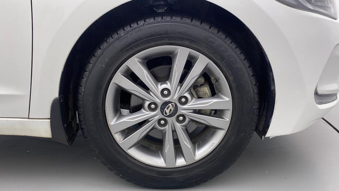 2018 Hyundai New Elantra 2.0 SX(O) AT PETROL, Petrol, Automatic, 83,195 km, Right Front Wheel