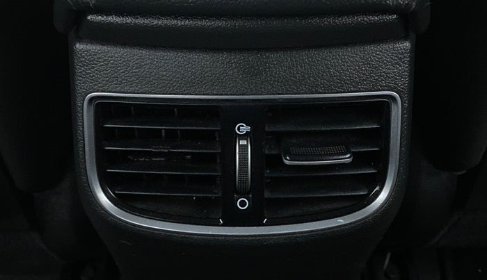 2018 Hyundai New Elantra 2.0 SX(O) AT PETROL, Petrol, Automatic, 83,195 km, Rear AC Vents