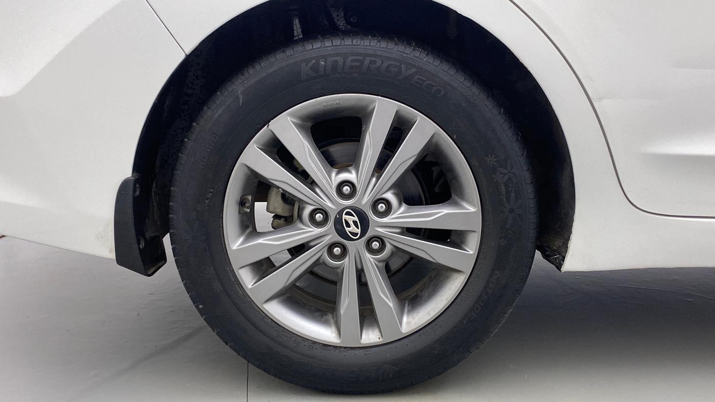 2018 Hyundai New Elantra 2.0 SX(O) AT PETROL, Petrol, Automatic, 83,195 km, Right Rear Wheel